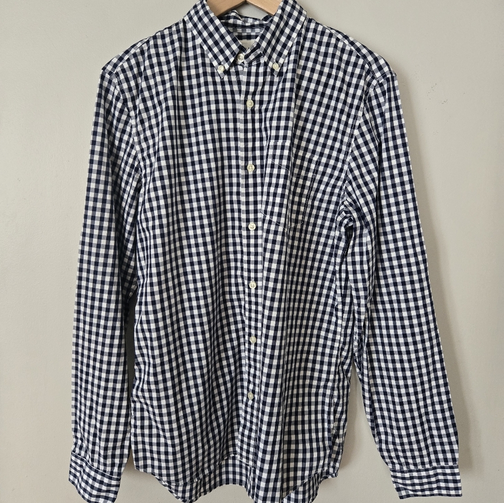 GAP Men's Navy and White Plaid Shirt